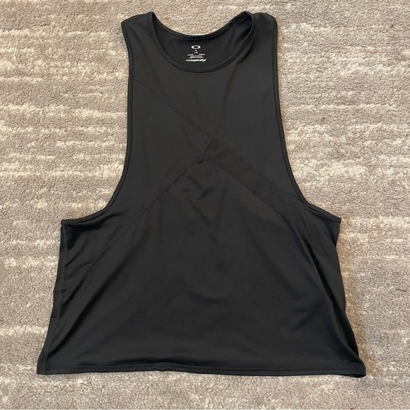 Oakley Performance Hudrolux Muscle Tank - Picture 1 of 4